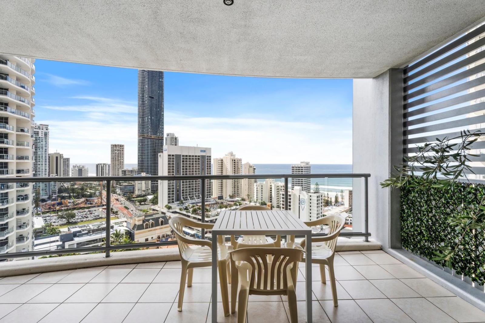 Chevron Renaissance - Hr Surfers Paradise Gold Coast