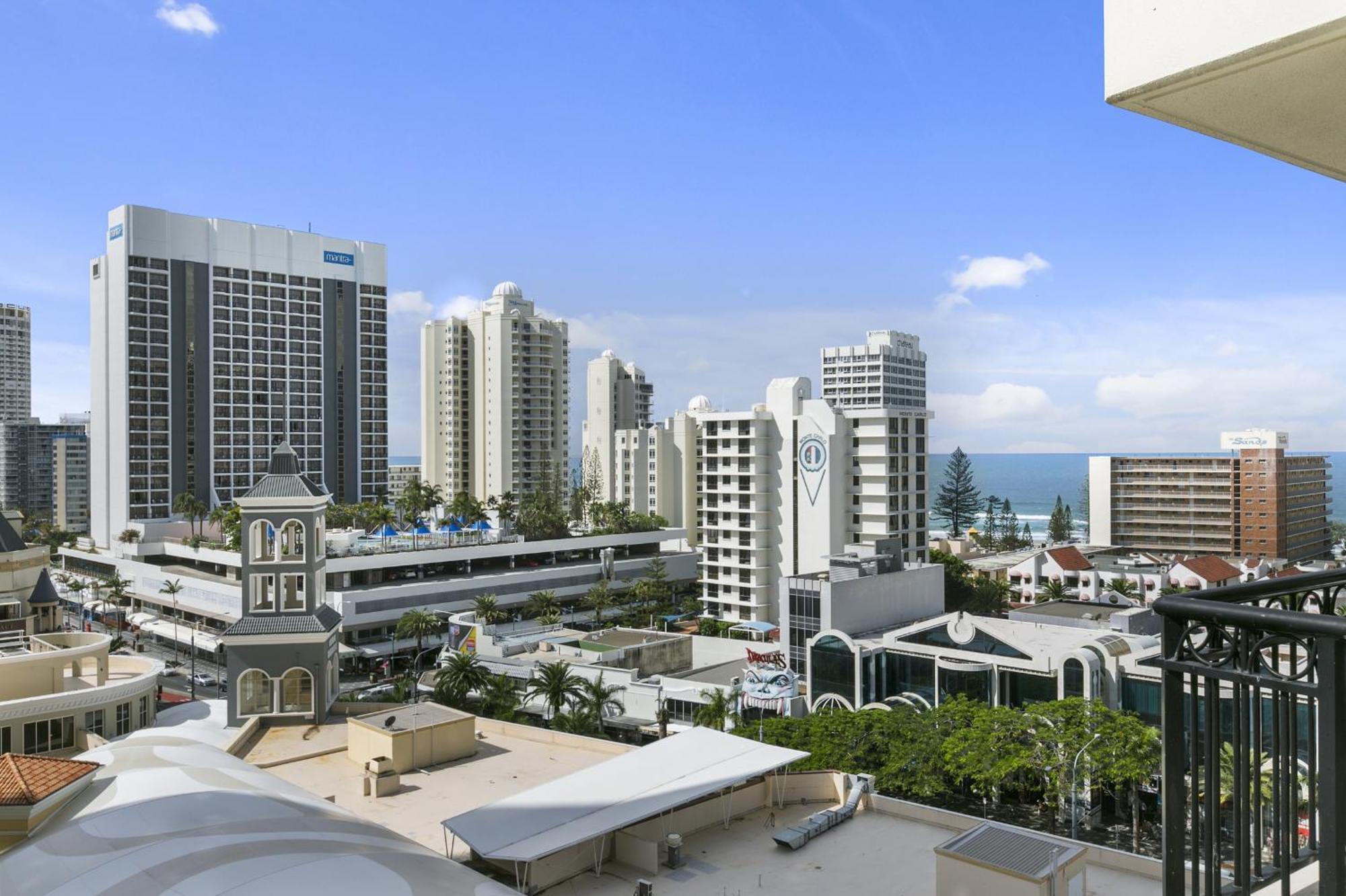 Chevron Renaissance - Hr Surfers Paradise Gold Coast